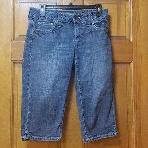 Apt. 9 Blue Jean Capri's Size 4 Women's EUC